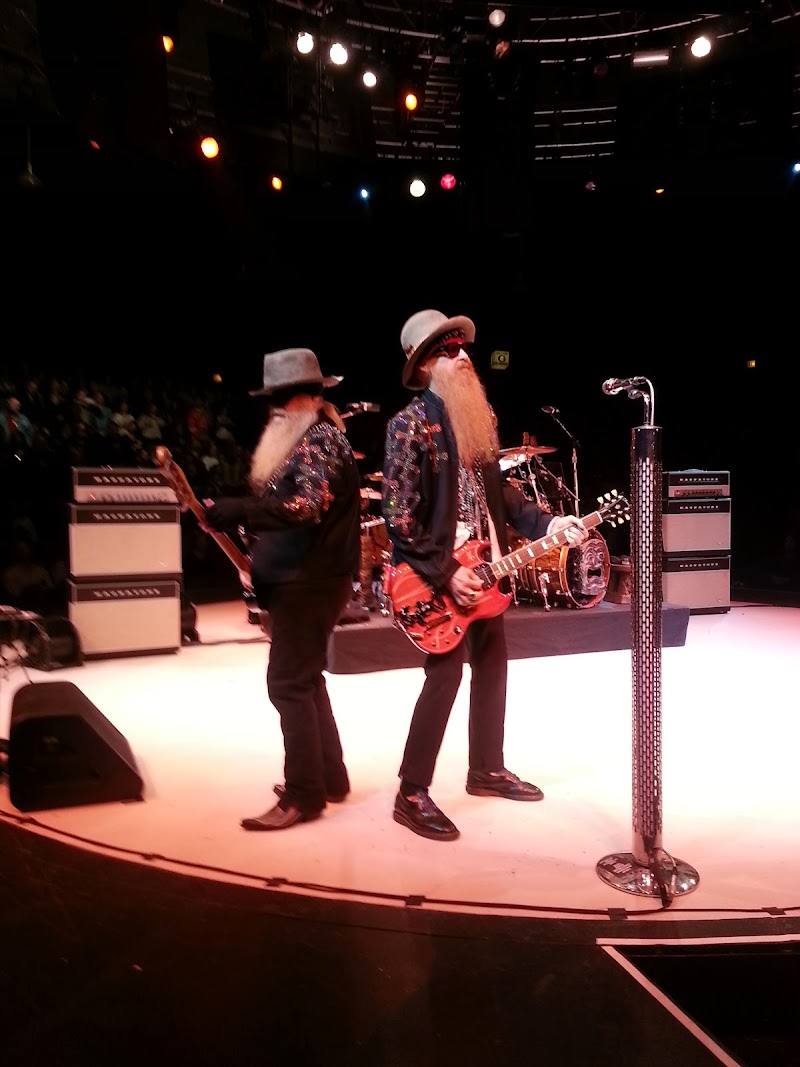 Flagstar at Westbury Music Fair photo 20