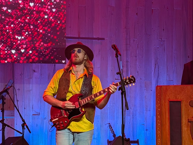 Phil Long Music Hall at Bourbon Brothers photo 6