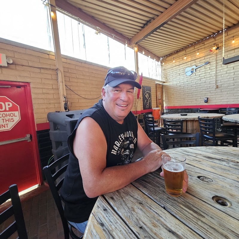 Roosters Country photo 9