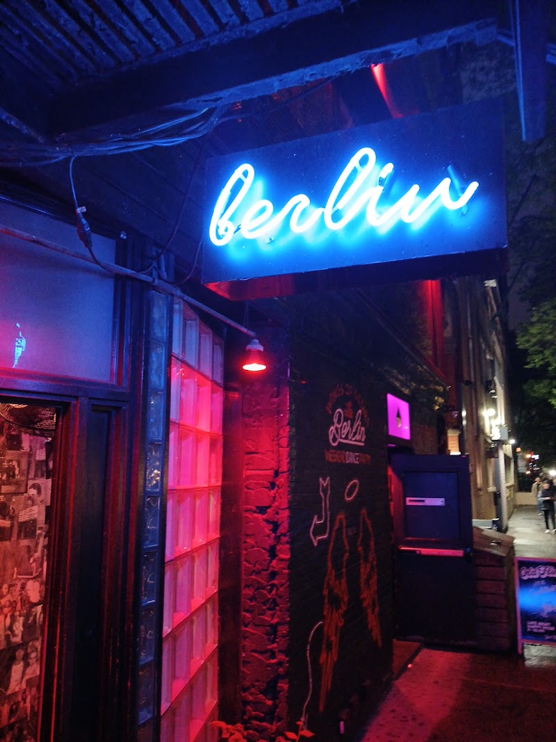 Berlin - Under A photo 3