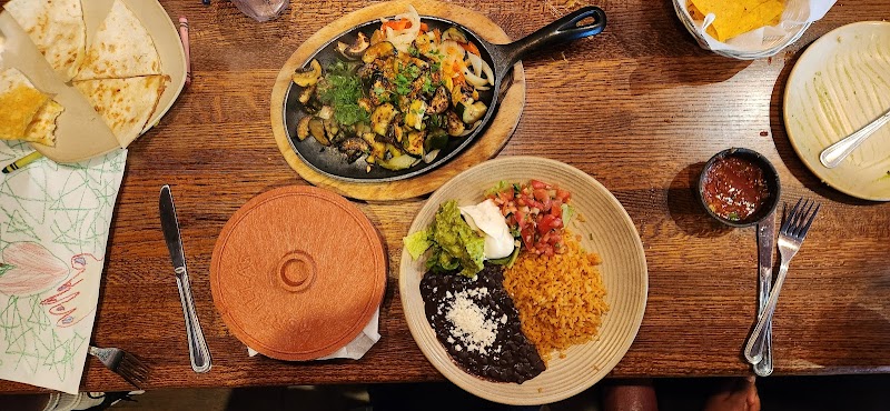 La Rosa | Tequileria & Grille photo 2