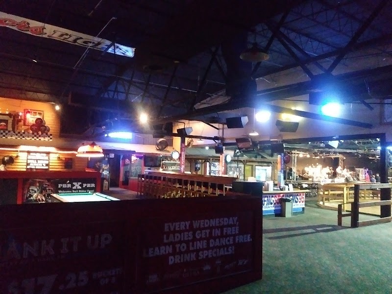 8 Seconds Saloon photo 7