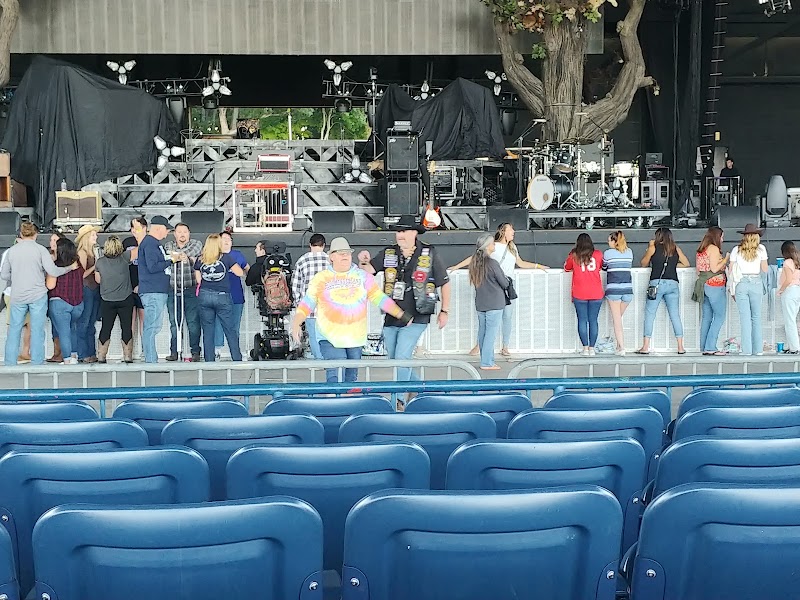 Veterans United Home Loans Amphitheater at Virginia Beach photo 2