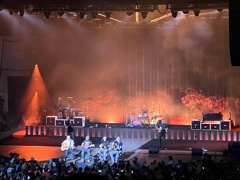 PNC Bank Arts Center photo 4