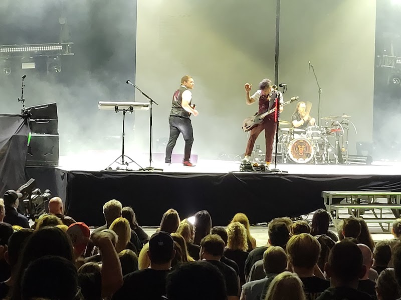 PNC Bank Arts Center photo 9