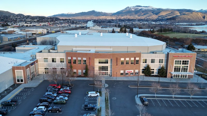 Town Toyota Center photo 10