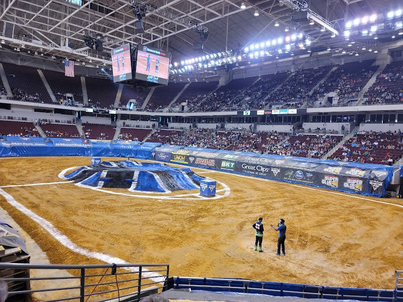 Simmons Bank Arena photo 3