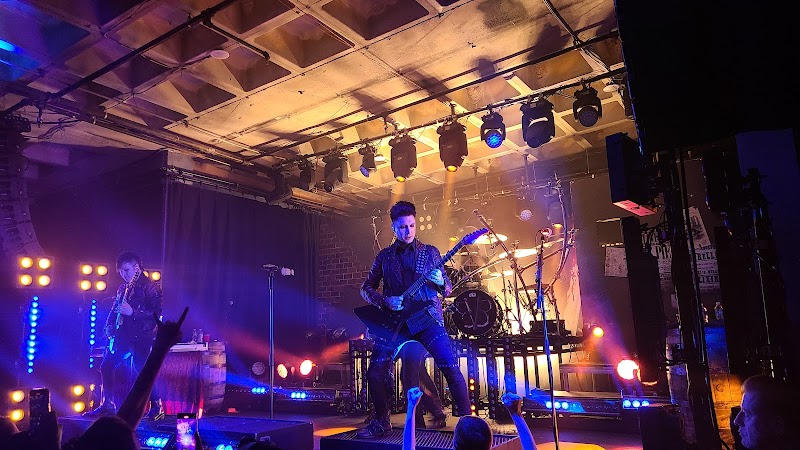 Empire Live photo 3