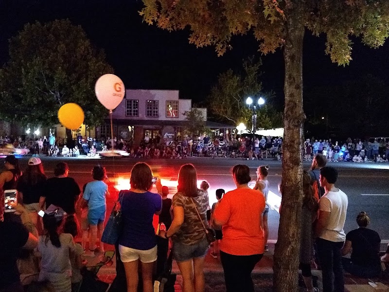 Main Street Crossing photo 4