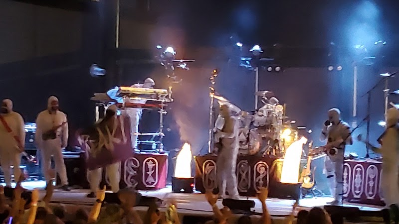 Devon Lakeshore Amphitheater photo 2