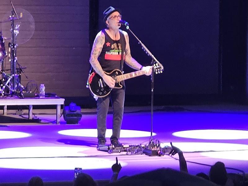 Devon Lakeshore Amphitheater photo 5