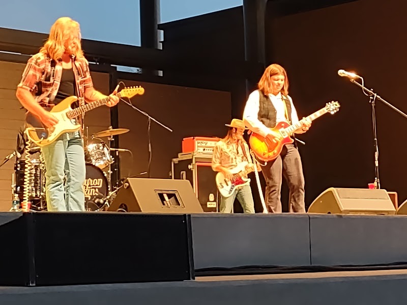 Devon Lakeshore Amphitheater photo 8