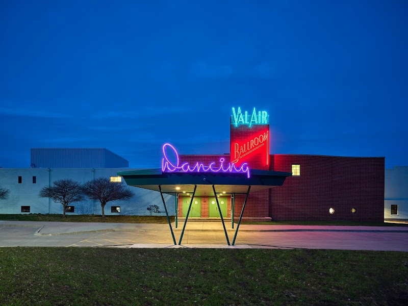 Val Air Ballroom photo 11