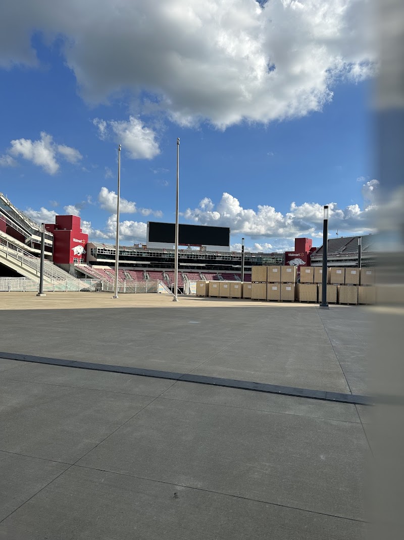 Donald W. Reynolds Razorback Stadium photo 7